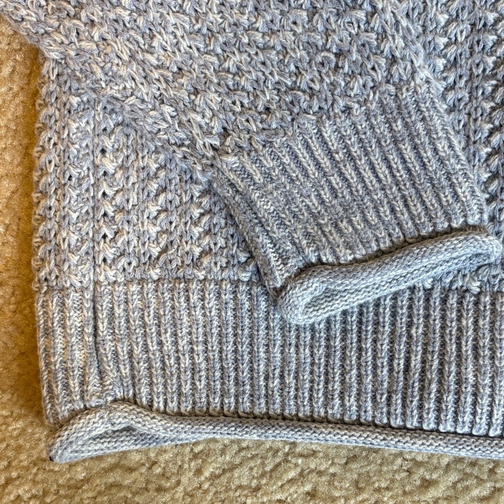 Universal Thread Textured Gray Crew Neck Sweater - Picture 8 of 8
